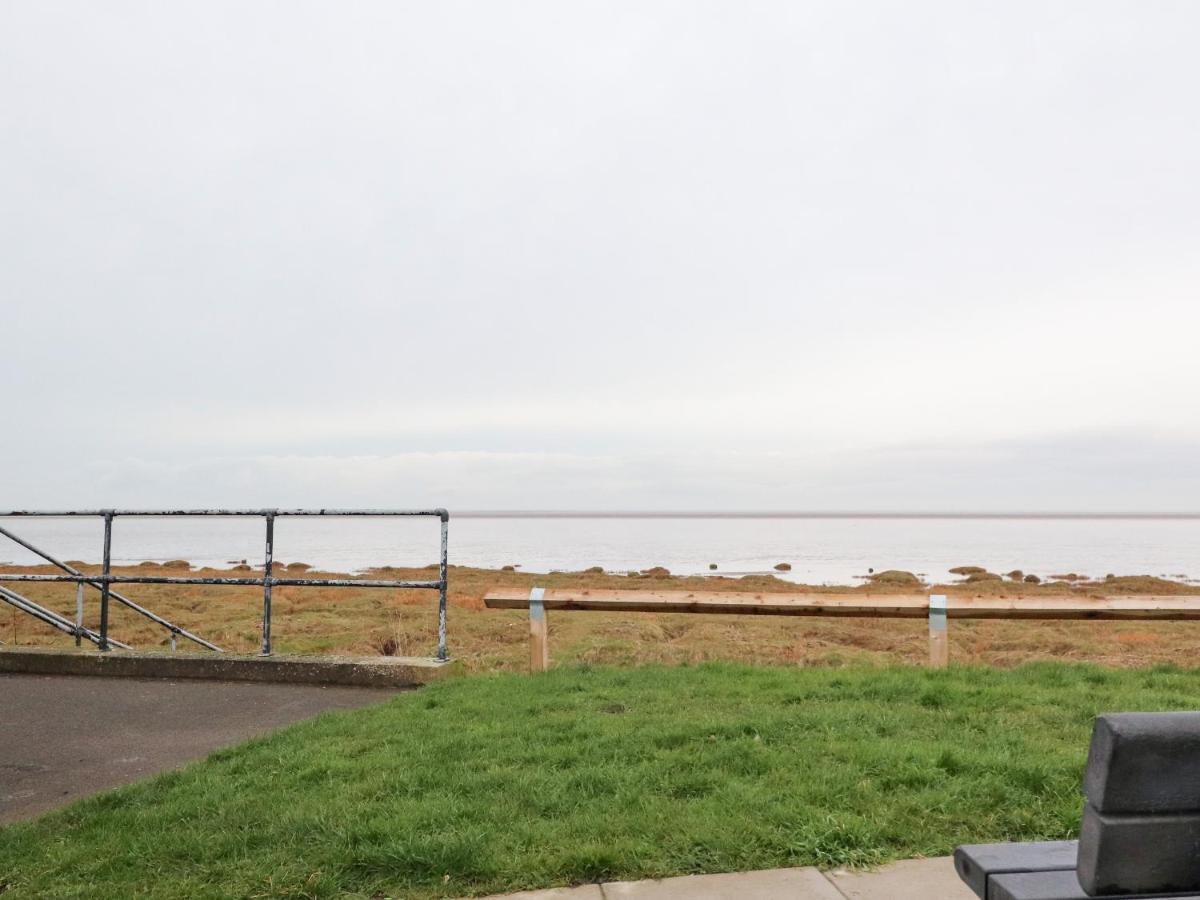 Ferry View Apartment Fleetwood Exterior photo